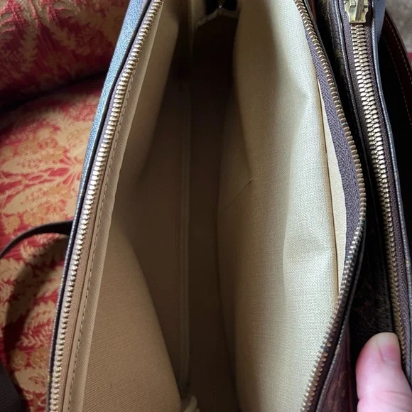 Louis Vuitton Reporter GM Bag - Picture 4 of 13